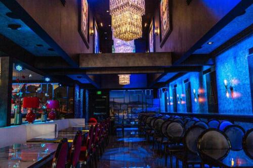 banquet-hall-restaurant-furniture